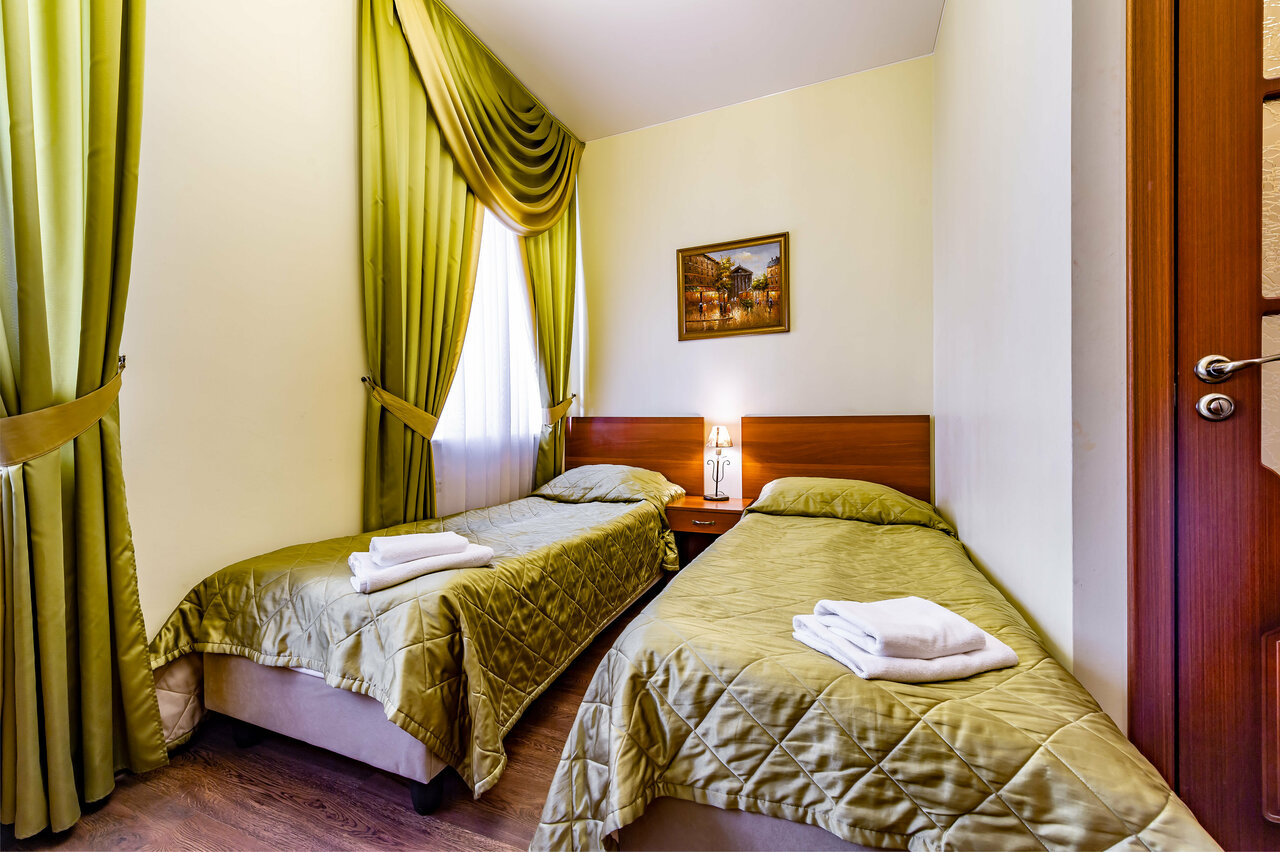 Гостиница Времена года Санкт-Петербург