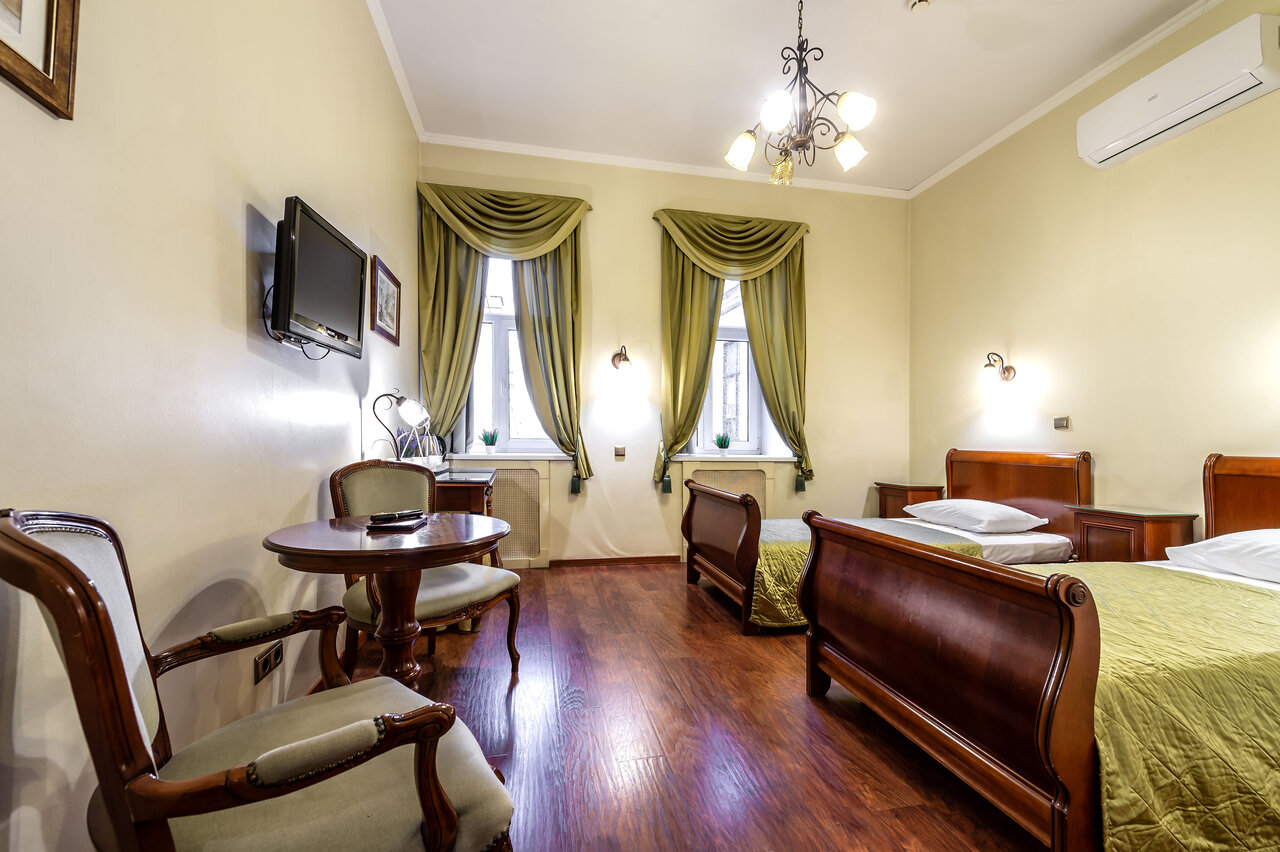 Гостиница Времена года Санкт-Петербург