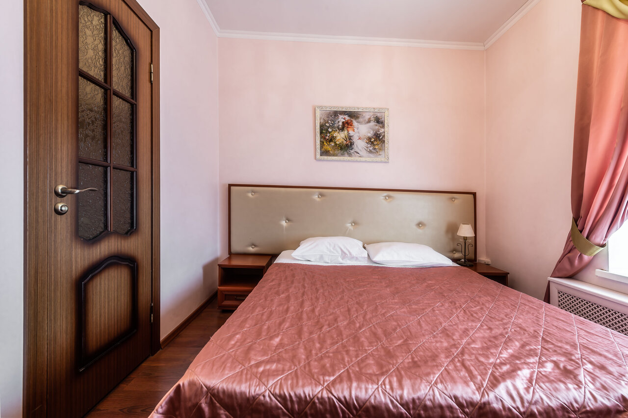 Гостиница Времена года Санкт-Петербург