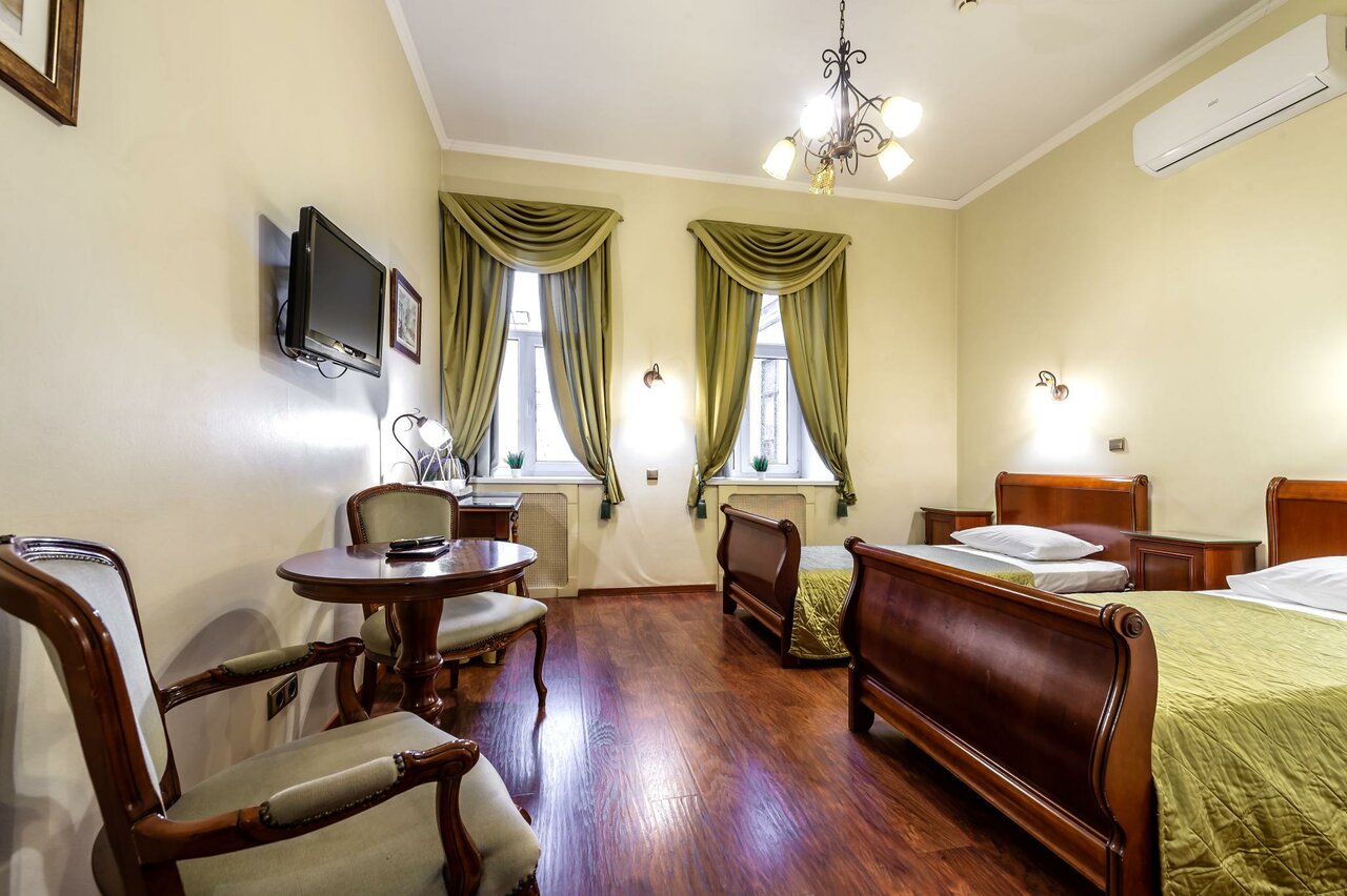 Гостиница Времена года Санкт-Петербург