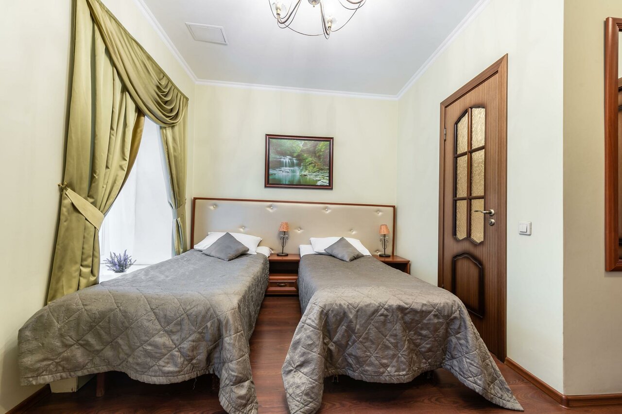 Гостиница Времена года Санкт-Петербург