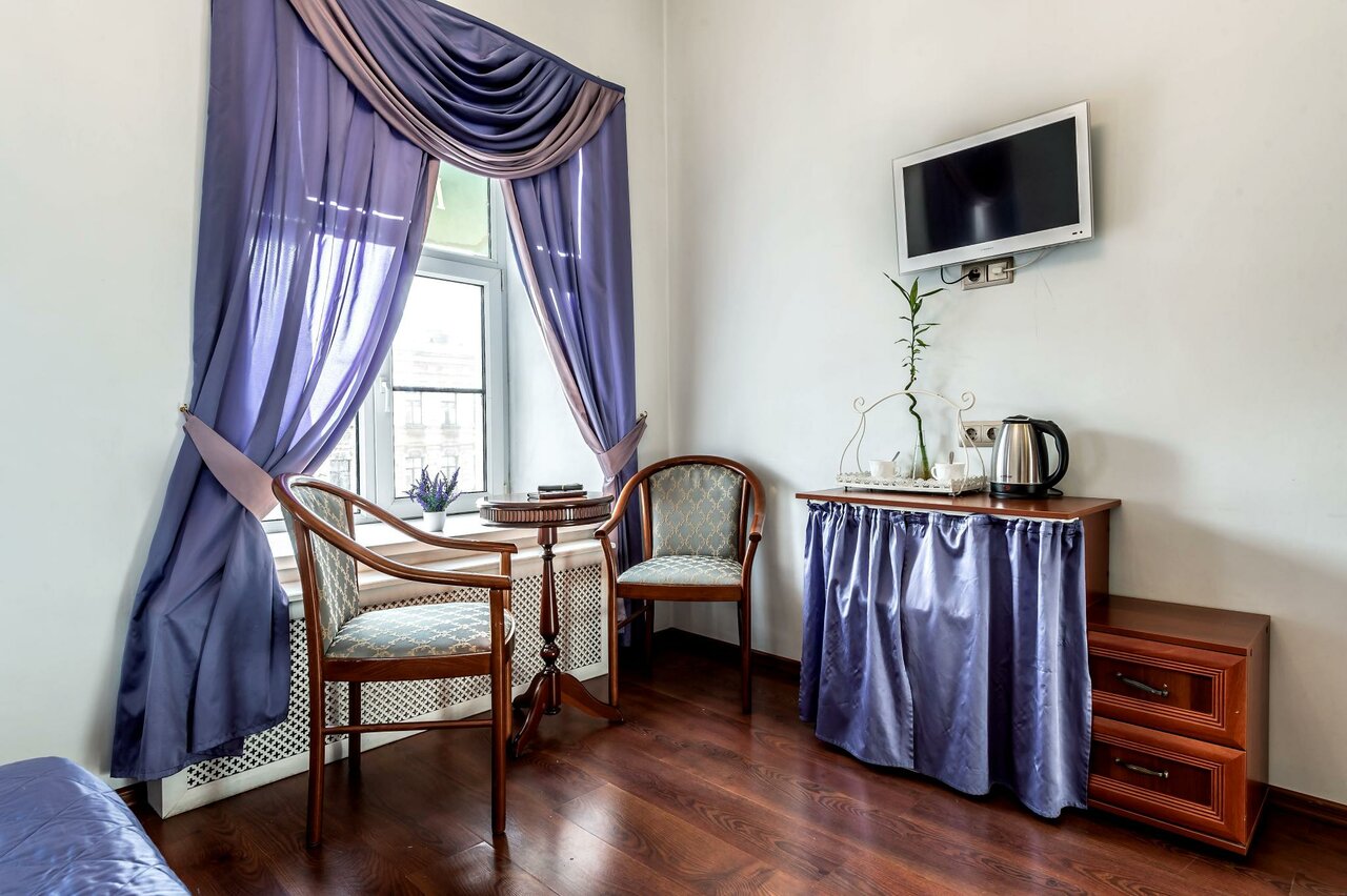 Гостиница Времена года Санкт-Петербург