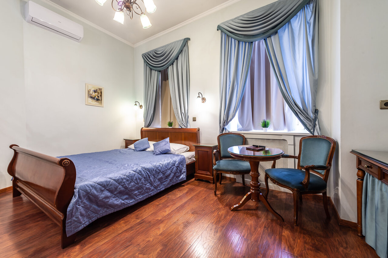 Гостиница Времена года Санкт-Петербург