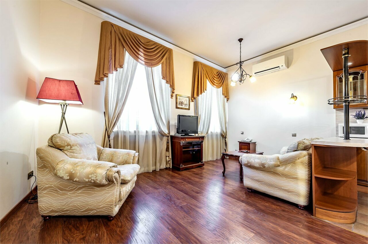 Гостиница Времена года Санкт-Петербург