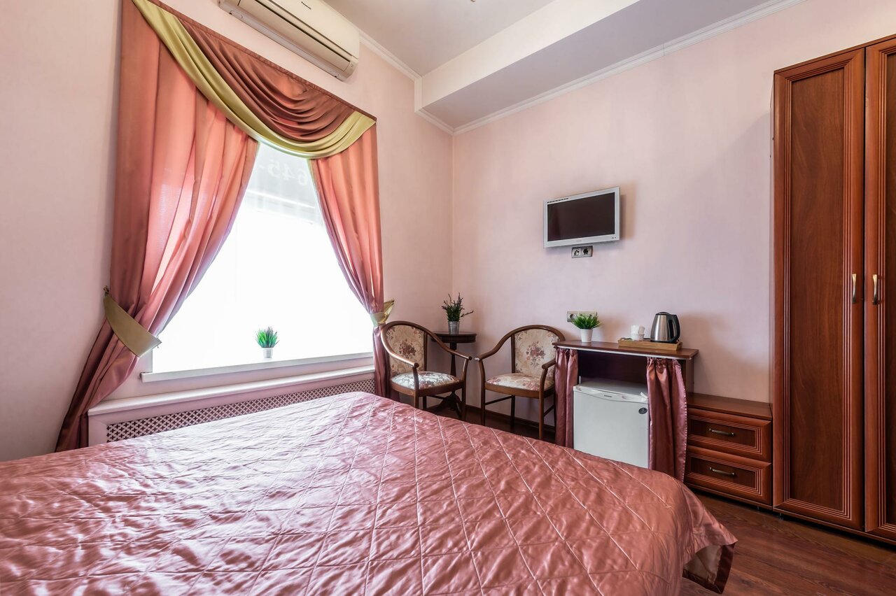 Гостиница Времена года Санкт-Петербург