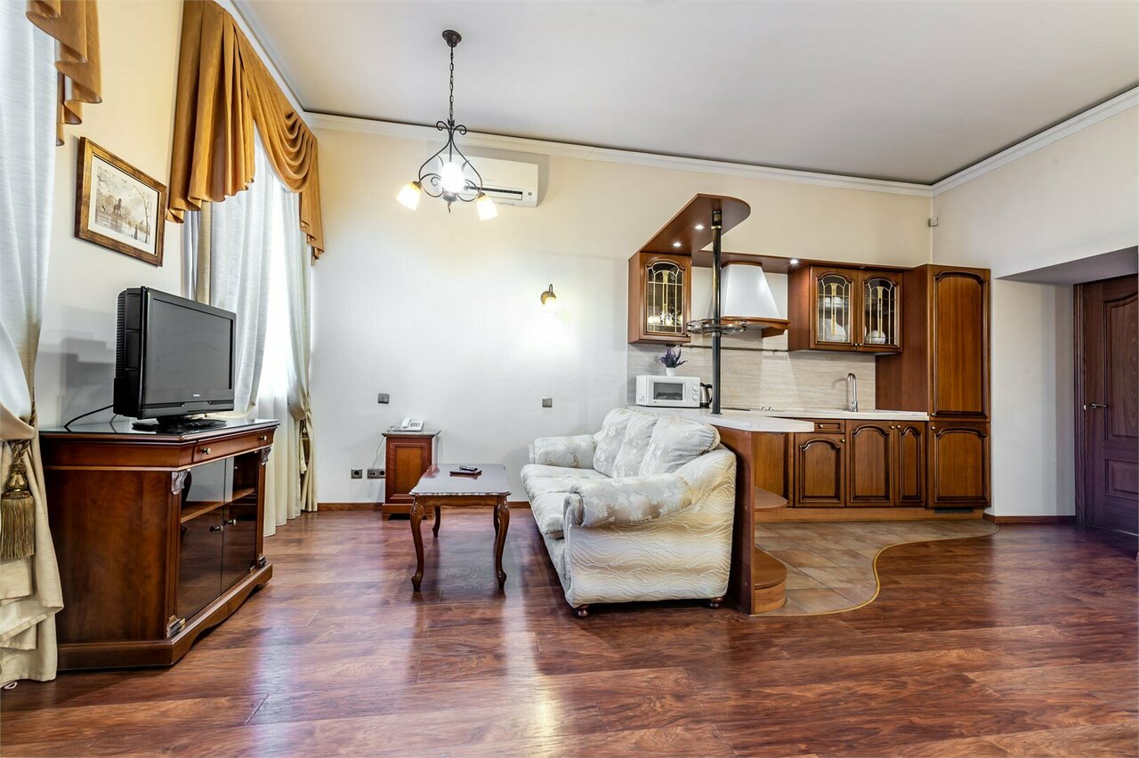 Гостиница Времена года Санкт-Петербург