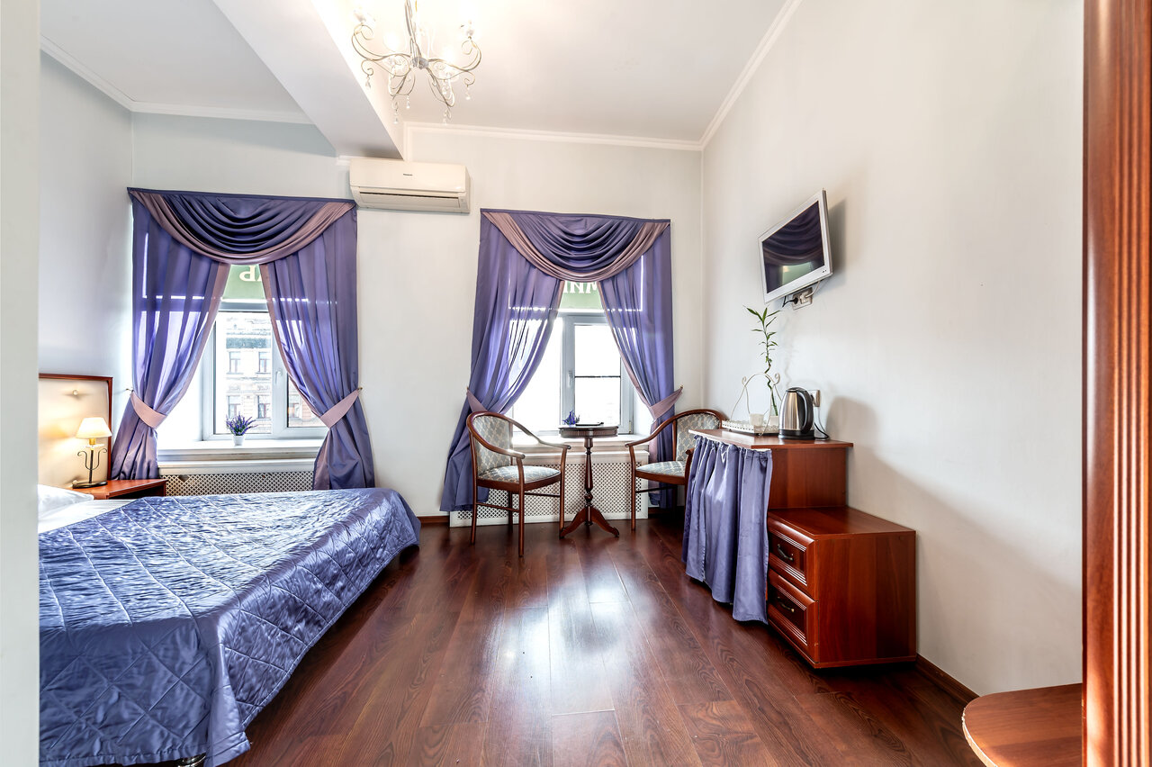 Гостиница Времена года Санкт-Петербург