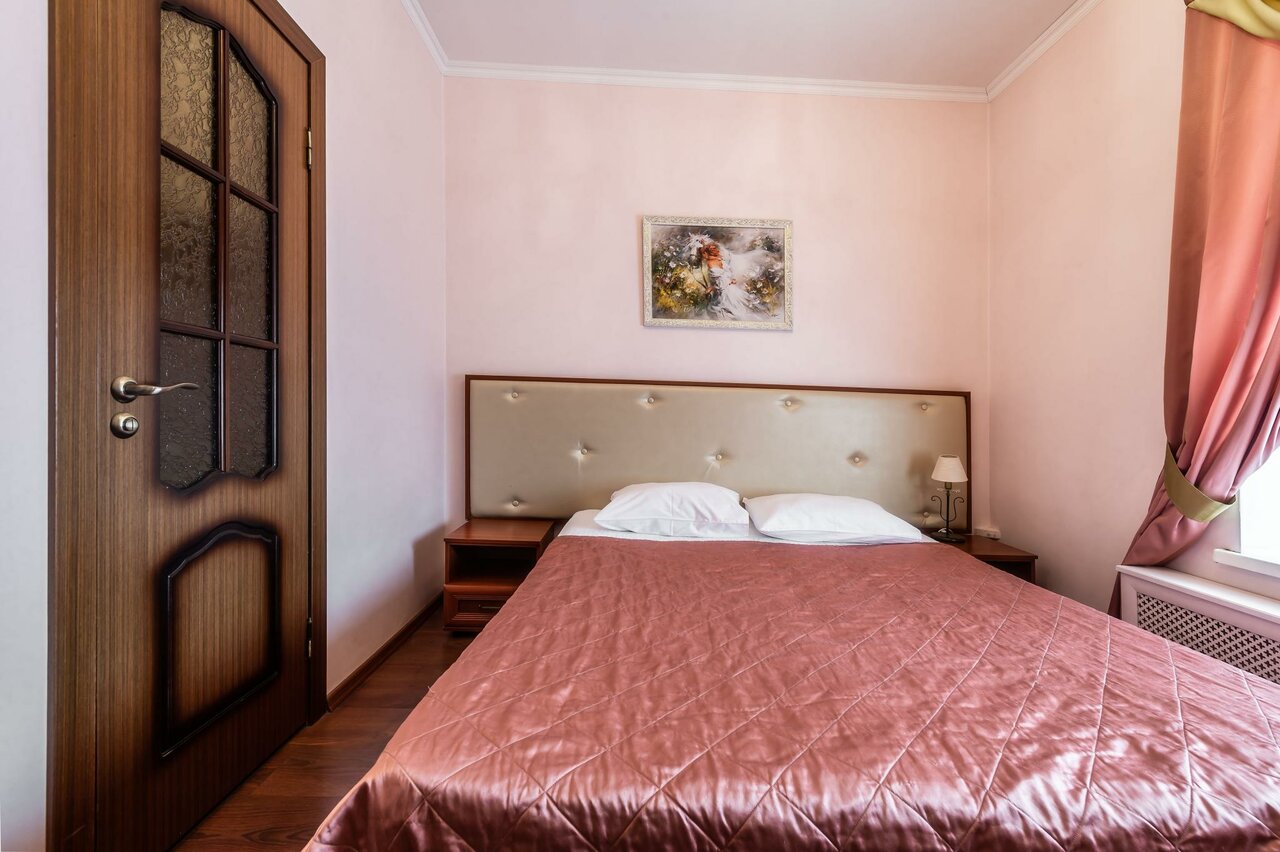 Гостиница Времена года Санкт-Петербург