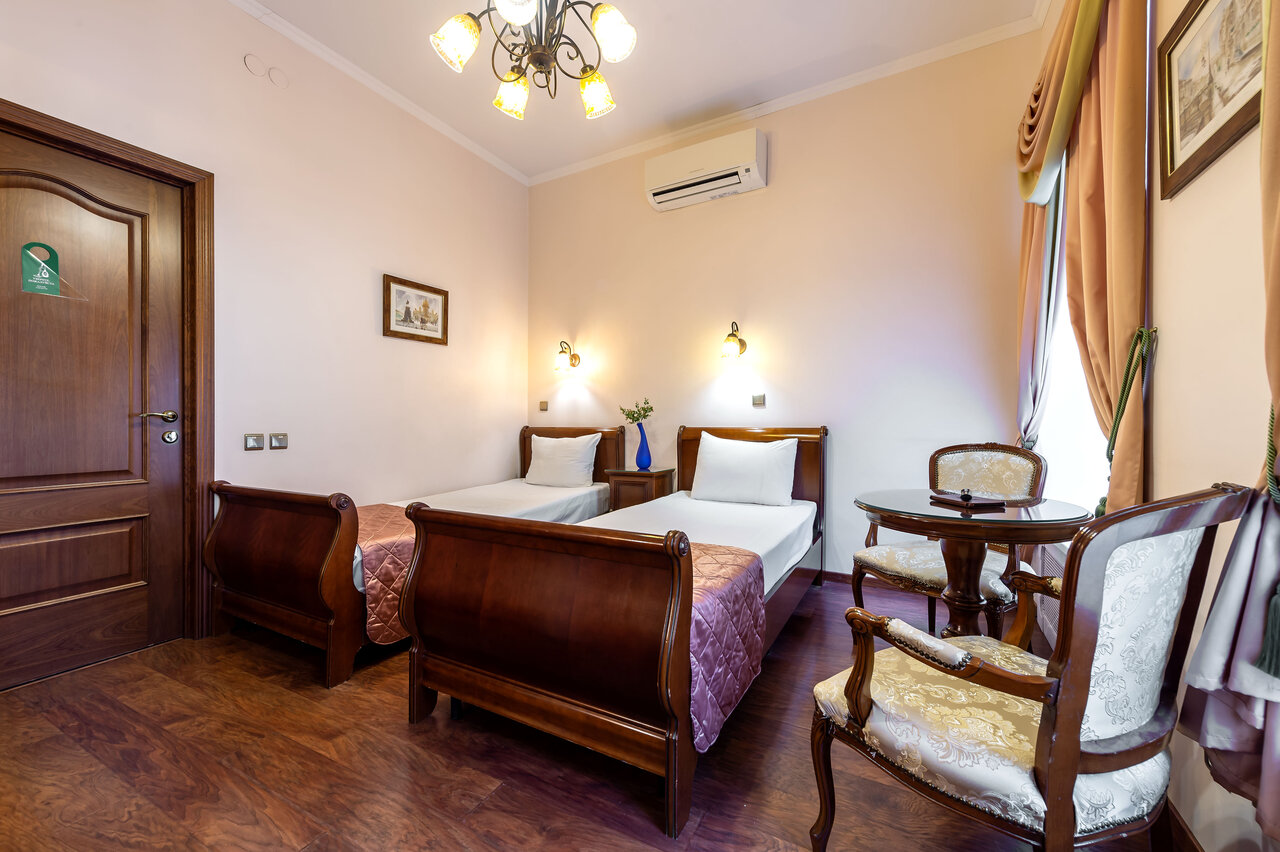 Гостиница Времена года Санкт-Петербург