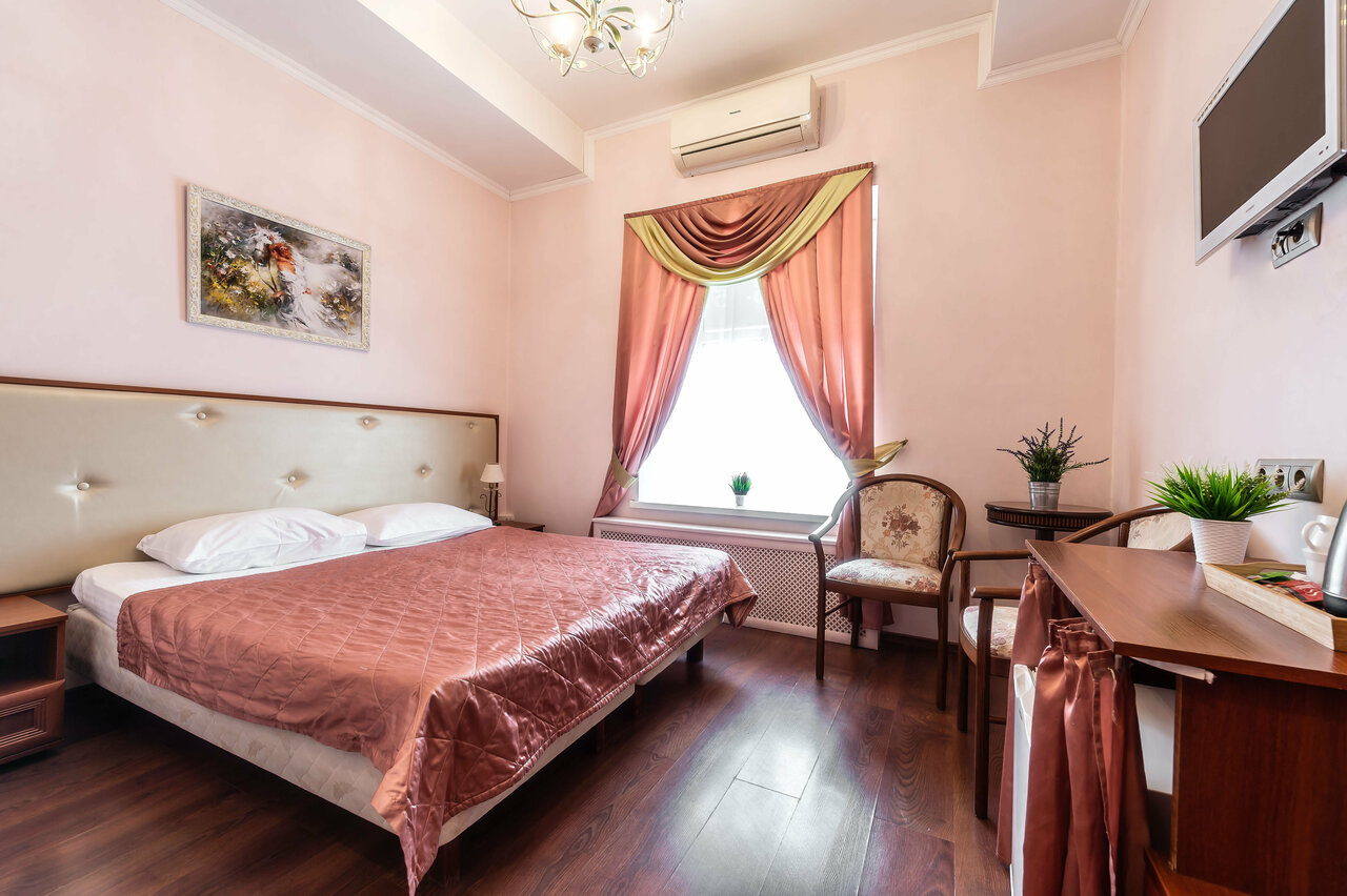 Гостиница Времена года Санкт-Петербург