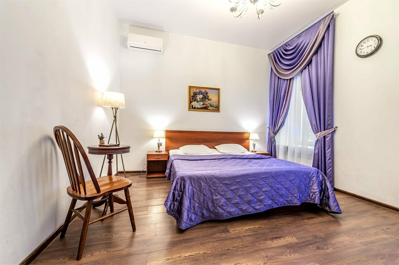 Гостиница Времена года Санкт-Петербург