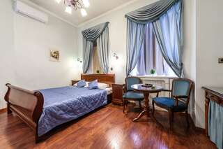 Гостиница Времена года Санкт-Петербург Номер улучшенный с 1 двуспальной кроватью-7