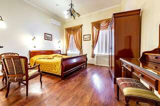 Гостиница Времена года Санкт-Петербург Семейный номер-1