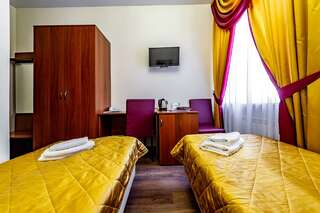 Гостиница Времена года Санкт-Петербург Номер стандарт с 2 односпальными кроватями-4