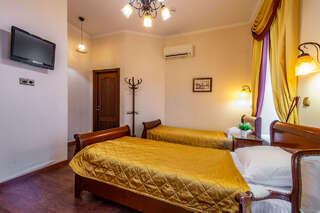 Гостиница Времена года Санкт-Петербург Улучшенный двухместный номер с 2 отдельными кроватями-2