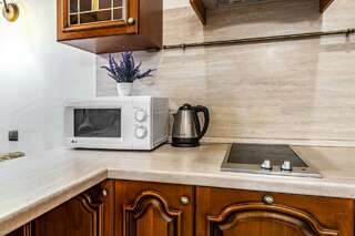 Гостиница Времена года Санкт-Петербург 2-комнатные апартаменты люкс с 2 односпальными и 1 двуспальной кроватью-8