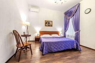 Гостиница Времена года Санкт-Петербург Номер полулюкс с 1 двуспальной кроватью-2