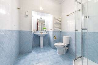 Гостиница Времена года Санкт-Петербург Номер улучшенный с 1 двуспальной кроватью-6